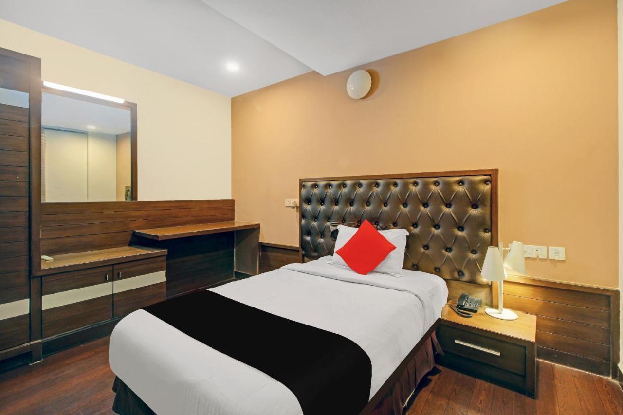 Collection O 82357 Hotel Surabhi Pride Trimulgherry Экстерьер фото