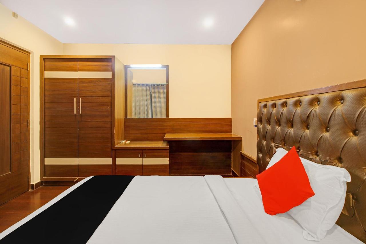 Collection O 82357 Hotel Surabhi Pride Trimulgherry Экстерьер фото