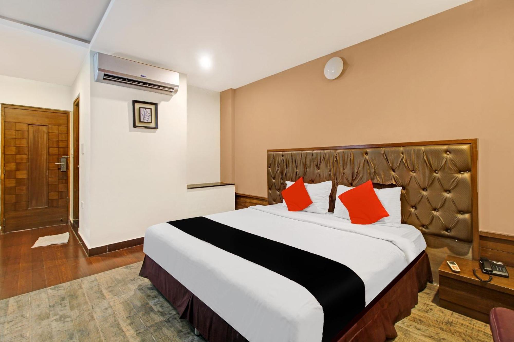 Collection O 82357 Hotel Surabhi Pride Trimulgherry Экстерьер фото