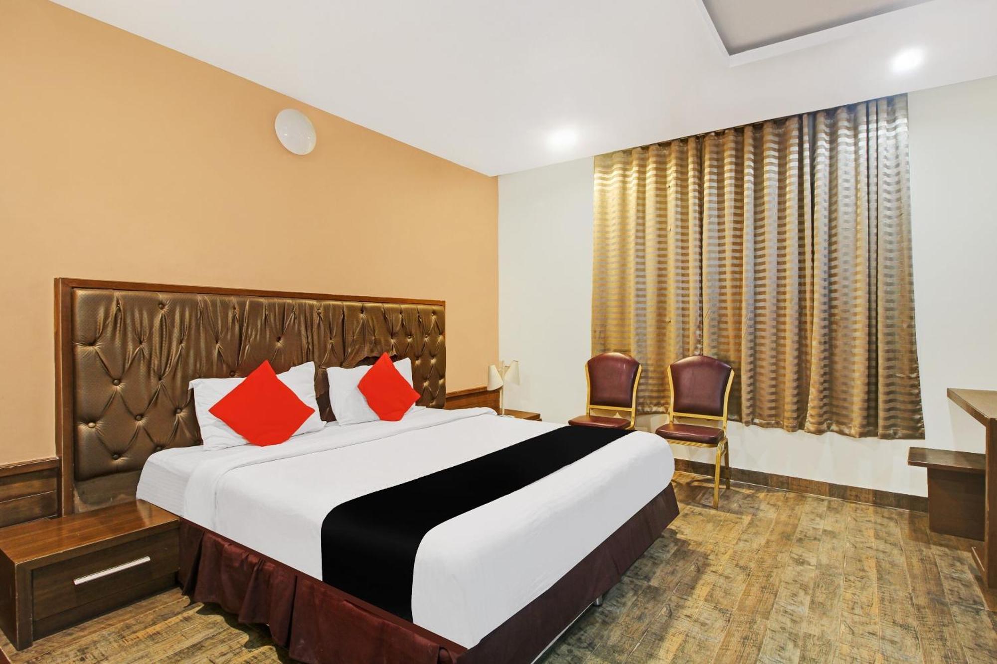 Collection O 82357 Hotel Surabhi Pride Trimulgherry Экстерьер фото