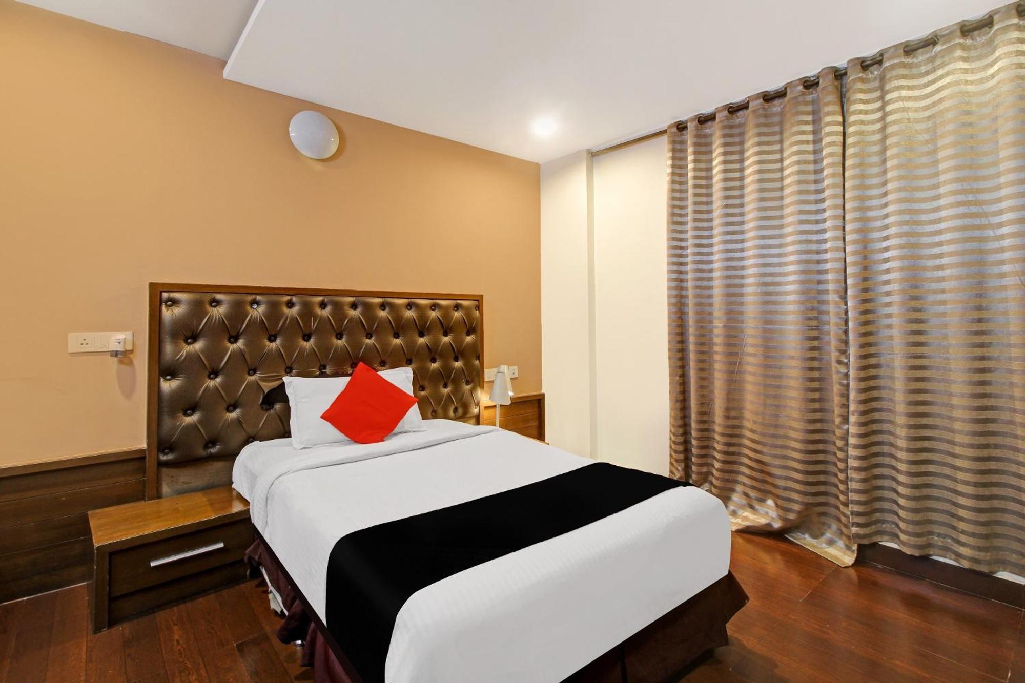 Collection O 82357 Hotel Surabhi Pride Trimulgherry Экстерьер фото